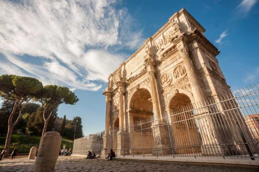 Rome: Colosseum, Palatine & Roman Forum Tour w/Entry Ticket - Continuing to Palatine Hill and the Roman Forum