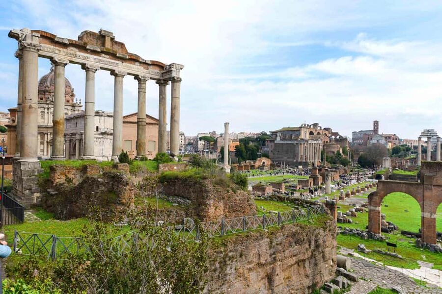 Rome: Colosseum, Roman Forum & Palatine Hill Guided Tour - Key Points at a Glance