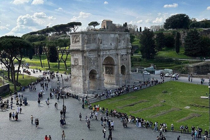 Rome: Colosseum, Roman Forum & Palatine Hill Visit + Audio Guide - Palatine Hill and Rome’s best ancient views