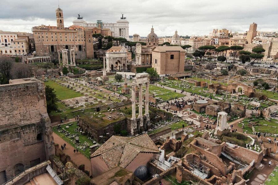 Rome: Colosseum, Roman Forum, Palatine with Multimedia Video - Timing, meeting point, and documents