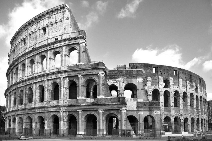 Rome: Colosseum, Roman Forum & Trajan's Market Exterior Tour - Julius Caesar, Palatine Hill, and the Shape of Power