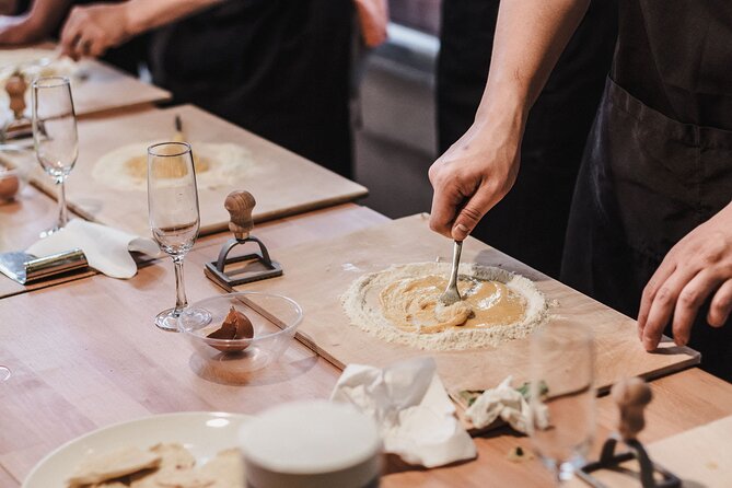 Rome Cooking Class: Make Pasta, Dine & Drink Wine With Local Chef - Learning fettuccine and ravioli from scratch