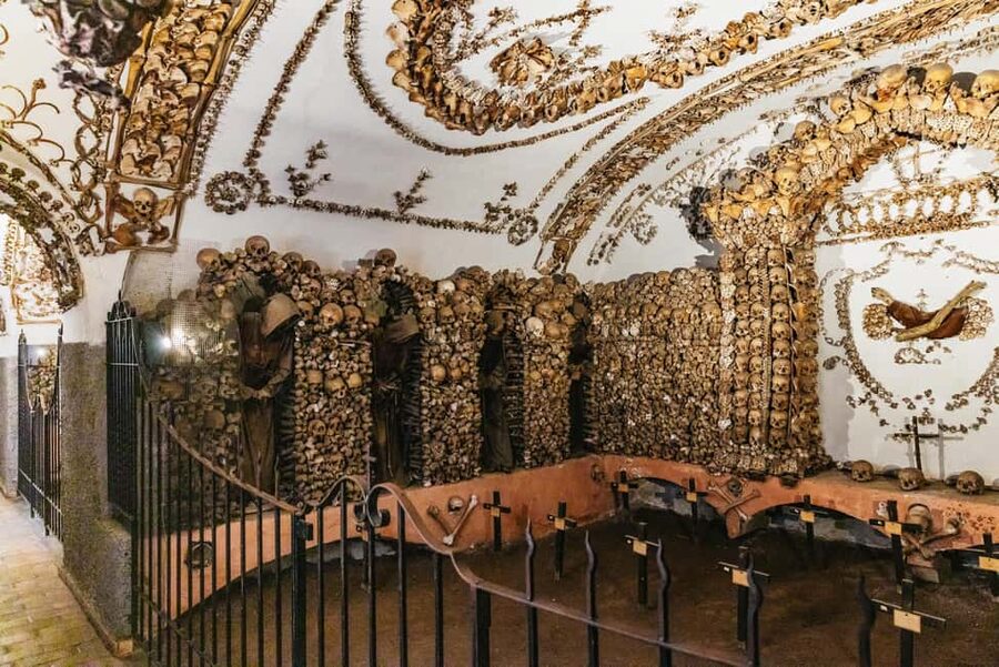Rome: Crypts and Catacombs Underground Tour with Transfers - Meeting at Piazza Barberini