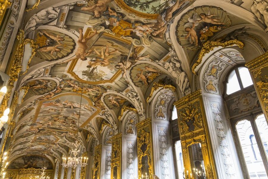 Rome: Doria Pamphilj Gallery Entry Ticket - Entering Palazzo Doria Pamphilj on Via del Corso