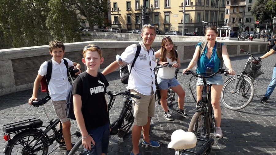 Rome: E-Bicycle Tour - The classic route: squares, fountains, and grand views