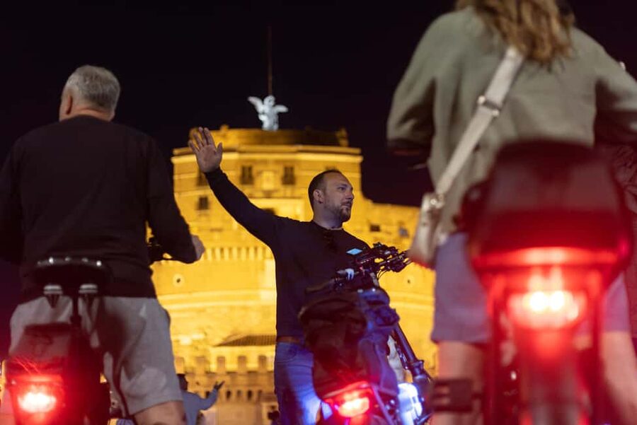 Rome: E-Bike Night Tour with Food and Wine Tasting - What the guides add to the ride