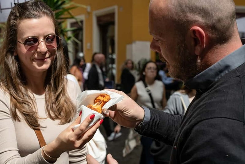 Rome: Eat Like a Roman Ghetto & Campo de' Fiori Food Tour - Ancient Rome between bites