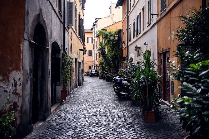 Rome Food Tour in the Historic Centre with 8+ Food Tastings - Campo de’ Fiori and the old Campus Martius