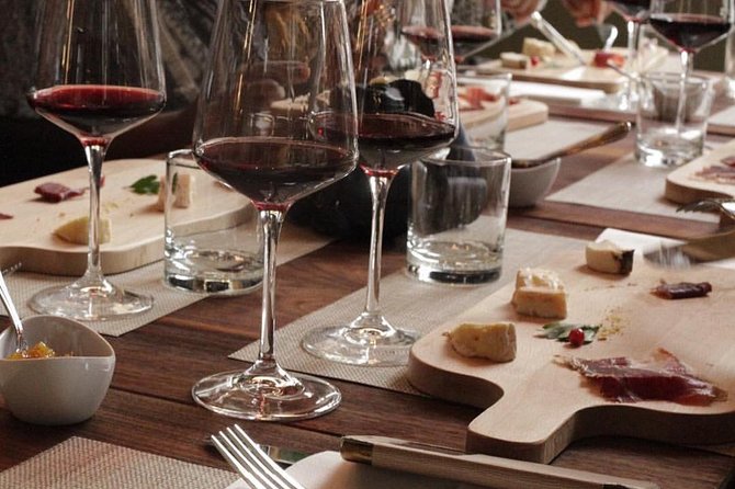 Rome Food Tour: Unlimited Tastings with Fine Wine & Barolo - Key points at a glance