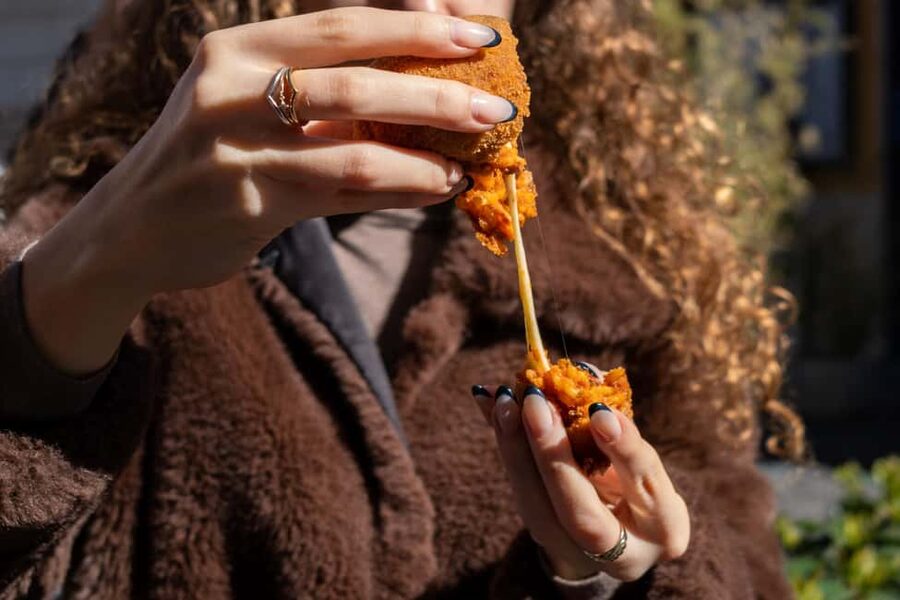Rome: Guided Food Tour in Trastevere - Supplì Roma: Rome’s crisp rice snack