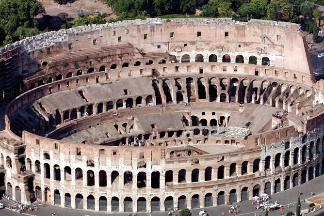 Rome: Guided Group Tour of Colosseum, Roman Forum & Palatine Hill - What the two-and-a-half-hour route really covers