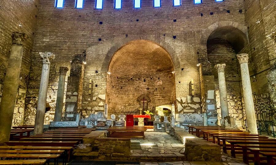 Rome: Guided Roman Catacombs Tour with Transfers - Going 52 feet below the surface