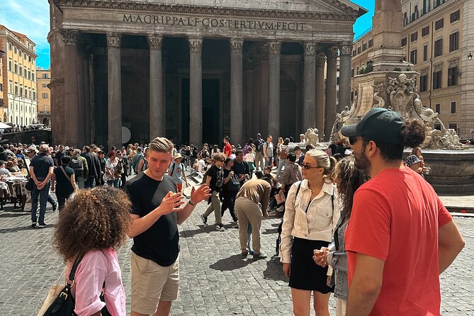Rome: Guided Small Group Walking Tour of City Highlights - Piazza d’Aracoeli and the first Roman view