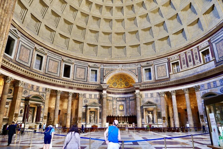 Rome: Pantheon Small Group Tour and Skip-the-Line Ticket - Entering Through the Egyptian Columns