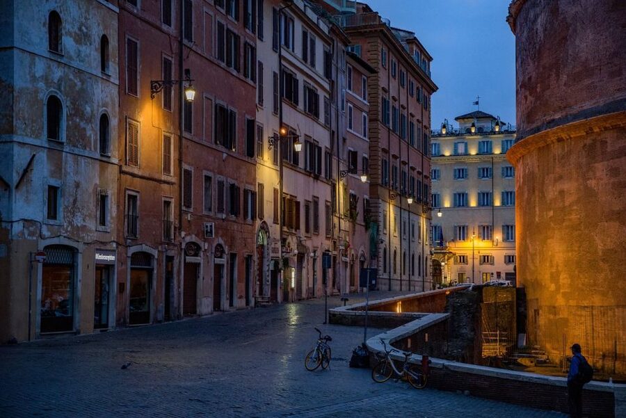 Rome: Pantheon Timeless Marvel Guided Tour with Entry Ticket - Raphael, Italian kings, and the Pantheon as a church