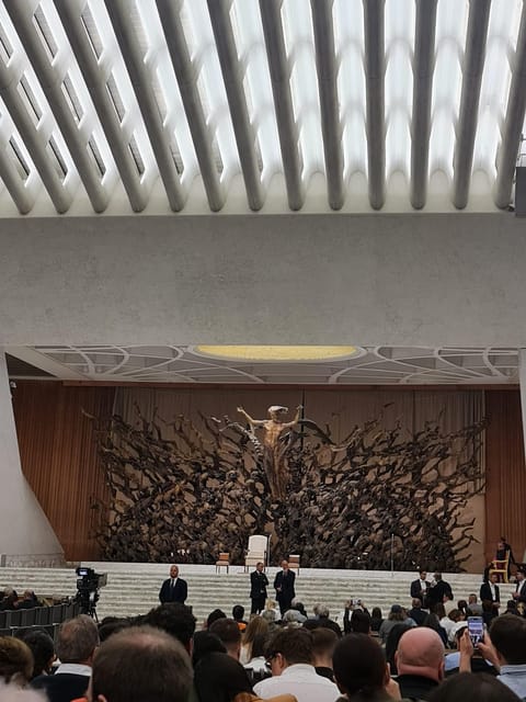 Rome: Papal Audience Tour With Reserved Access - Who should book this early morning tour?