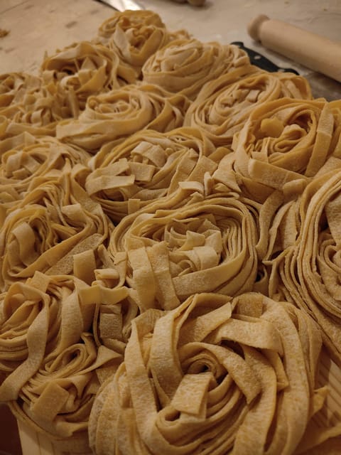 Rome: Pasta & Tiramisu Cooking Class near the Spanish Steps - Timing, arrival, and practical details