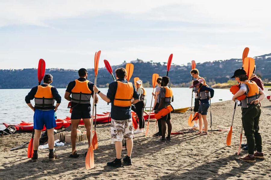 Rome: Popes' Lake, Kayak Tour with Swimming & Roman Pizza - Small details that can shape the experience