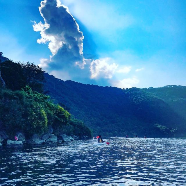 Rome: Popes' Lake, Kayak Tour with Swimming & Roman Pizza - A calm start with safety and paddling instruction