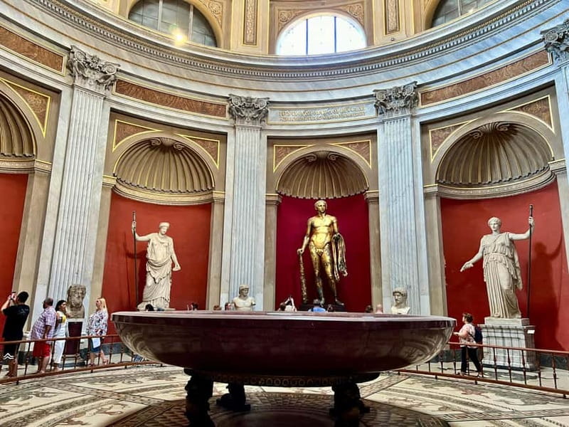Rome: Sistine Chapel, Vatican Museums and Basilica Tour - Courtyard of the Pigna and the museum route