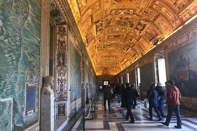 Rome: Skip the Line Vatican, Sistine Chapel, St Peter Small Group - St. Peter’s Basilica and Michelangelo’s Pietà