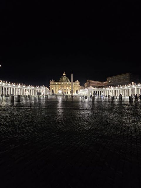 Rome: St. Peter's Basilica and Papal Grottoes Guided Tour - Michelangelo’s Pietà and Bernini’s Baldachin