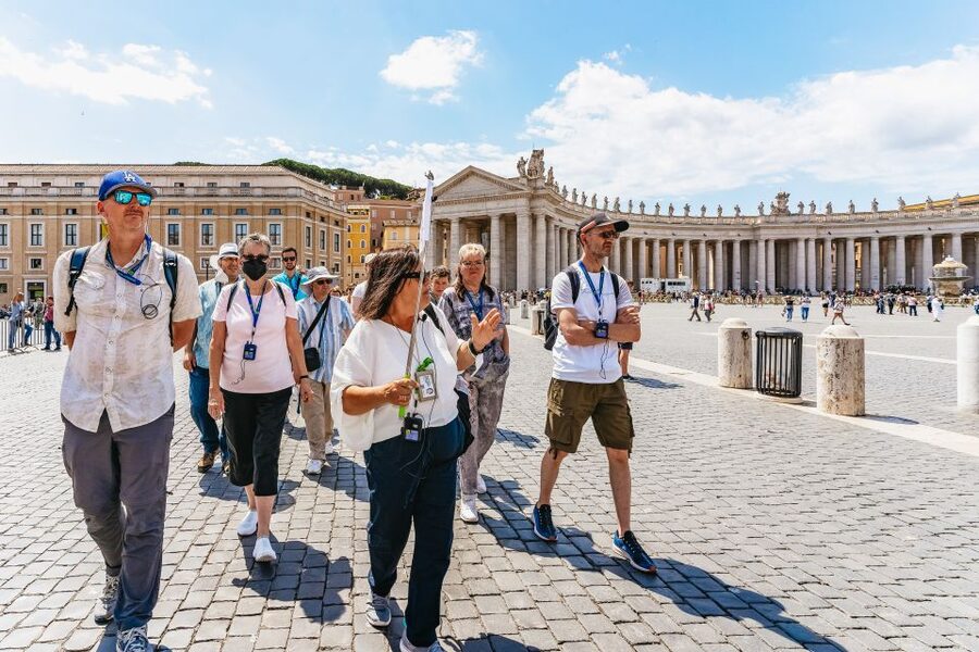 Rome: St. Peter's Basilica, Square and Grottoes Guided Tour - Timing, clothing, and practical comfort