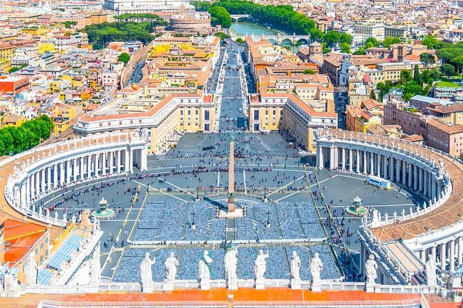 Rome: The Original Entire Vatican Tour & St. Peter's Dome Climb - Crowd levels, Jubilee years, and religious closures