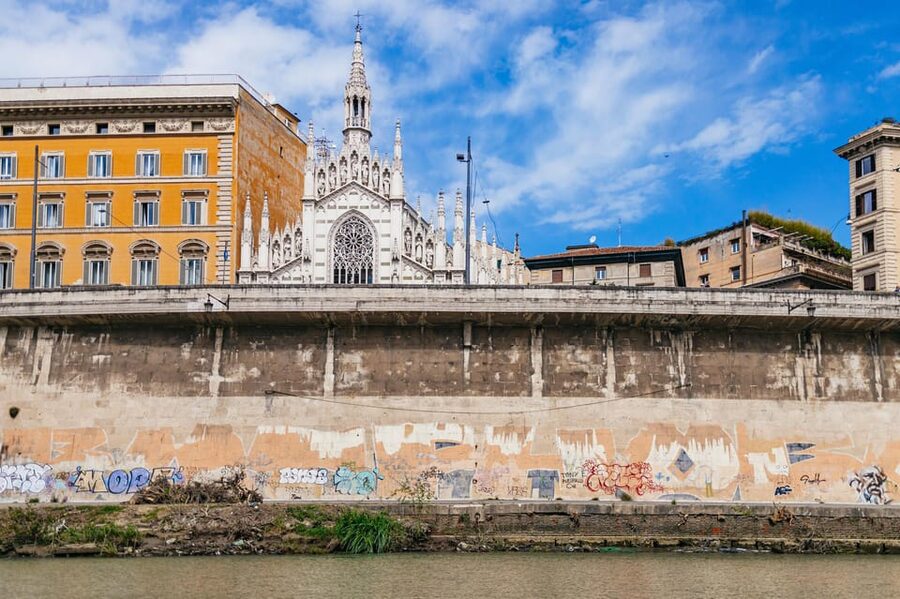 Rome: Tiber River Urban Rafting Tour with Roman Pizza - What to bring and what to leave behind