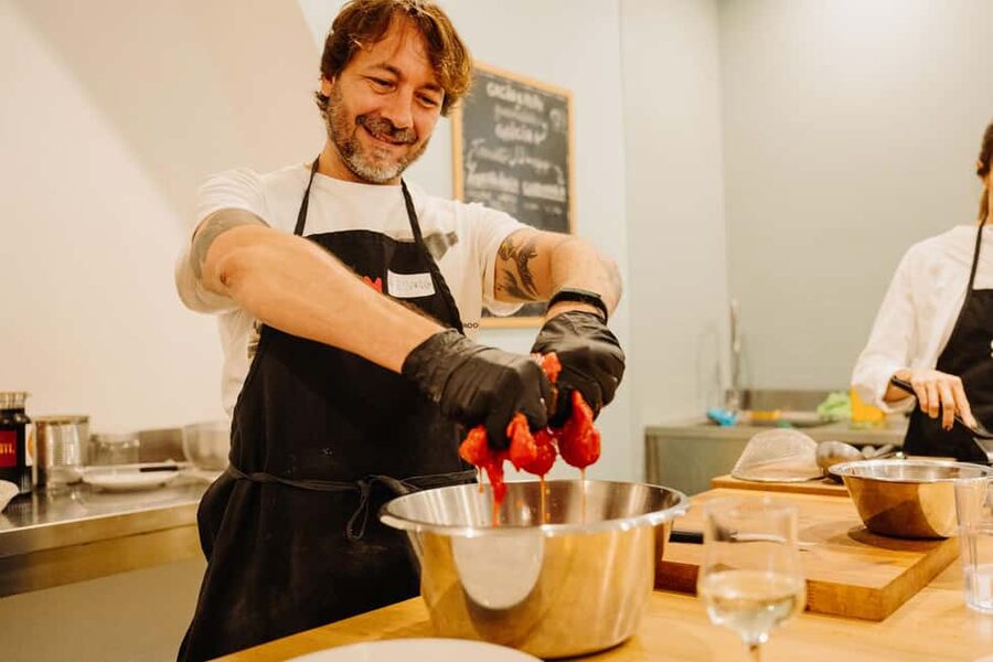 Rome: Traditional Pasta Making Class with Wine & Gelato - Private class or shared group?