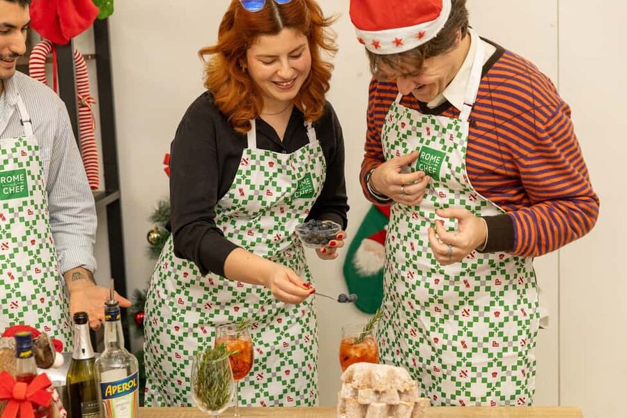 Rome: Traditional Pasta with Cocktails Cooking Class - Key points at a glance