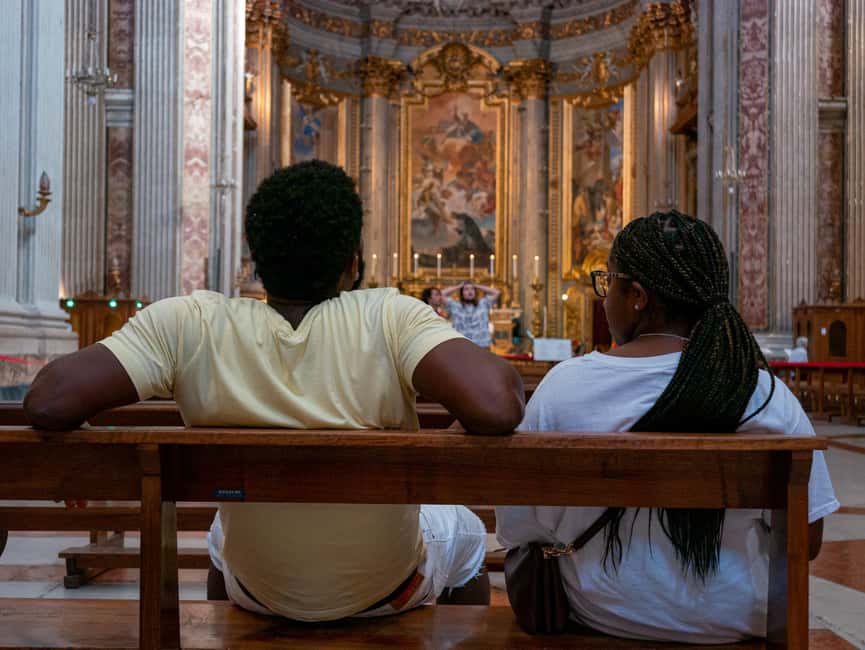 Rome: Under the Moonlight Evening Walking Tour - What the guides add to the evening