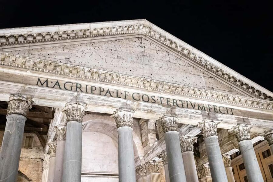 Rome: Under the Moonlight Evening Walking Tour - Sant’Ignazio and Galleria Sciarra add local character