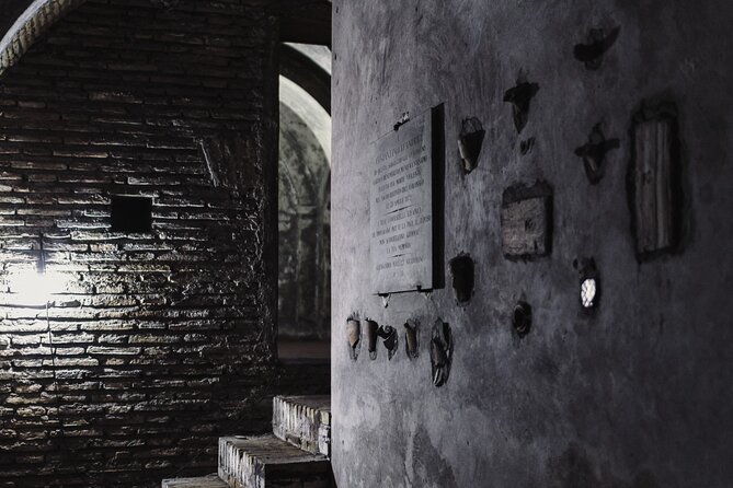 Rome Underground: Catacombs Tour, Aqueducts and Appian Way - What the minibus adds to the experience