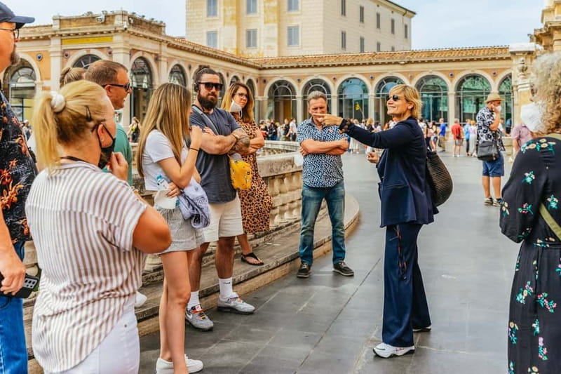 Rome: Vatican, Sistine Chapel and Basilica Guided Tour - Clothing, Bags, and Other Practical Details