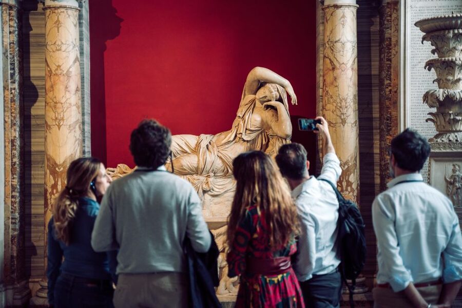 Rome: Vatican & Sistine Chapel Tour + Optional Colosseum - Raphael Rooms and changing museum access