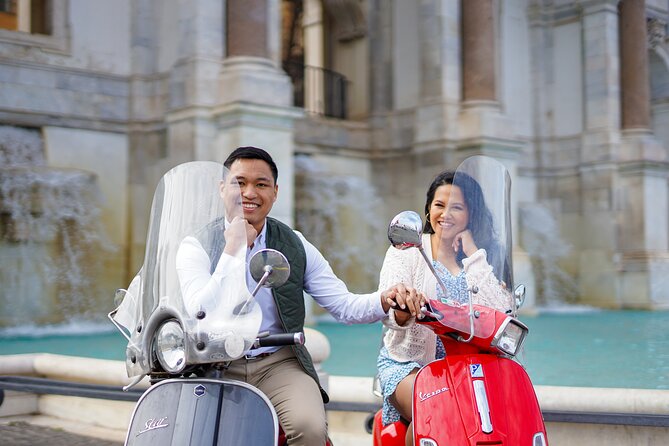 Rome Vespa Scooter Tour with Professional Photographer - Starting at the Colosseum on Via del Colosseo