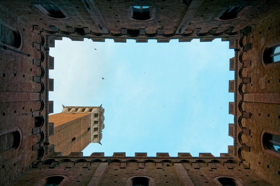 Siena: Palazzo Pubblico Entry Ticket - Finding the ticket office in the Cortile del Podestà