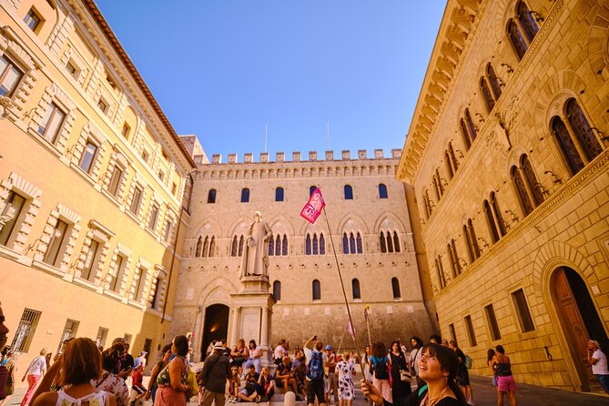 Siena, San Gimignano and Chianti Wines Day Tour from Florence - Chianti wine tasting near Castellina