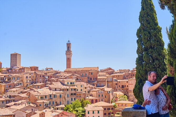 Siena, San Gimignano and Chianti Wines Day Tour from Florence - Monteriggioni and its compact medieval walls
