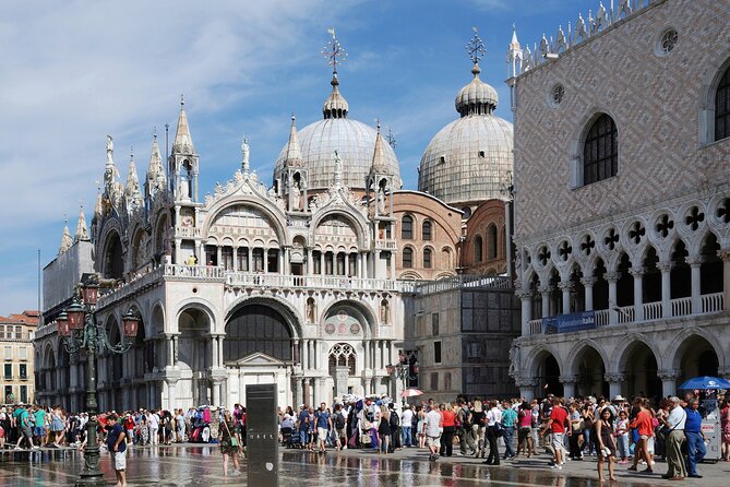Skip-the-Line: Doge's Palace & St. Mark's Basilica Fully Guided Tour - What the guide adds to the experience