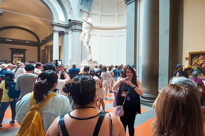 Skip-the-Line Florence Highlights and David Walking Tour - Oltrarno and the character of the old neighborhoods