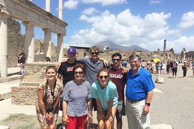 Skip the Line Guided Tour of Pompeii led by an Archaeologist - Entering the Archaeological Park