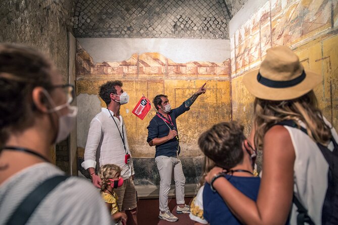 Skip-the-Line Pompeii & Mt. Vesuvius Day Trip from Naples - Via dell’Abbondanza and the Roman daily routine