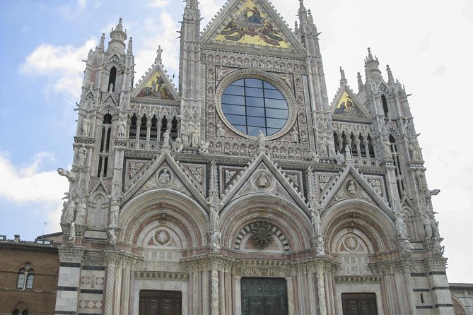 Skip the Line: Siena Duomo and City Walking Tour - Piazza Salimbeni and Siena’s working identity