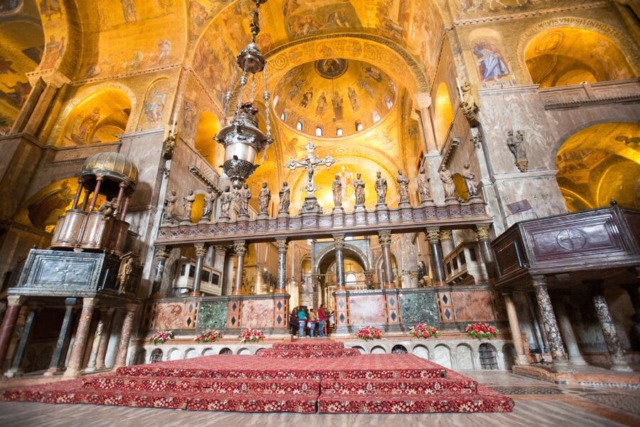 Skip the Line: St. Mark's Basilica Guided Tour - Adding the Pala d’Oro
