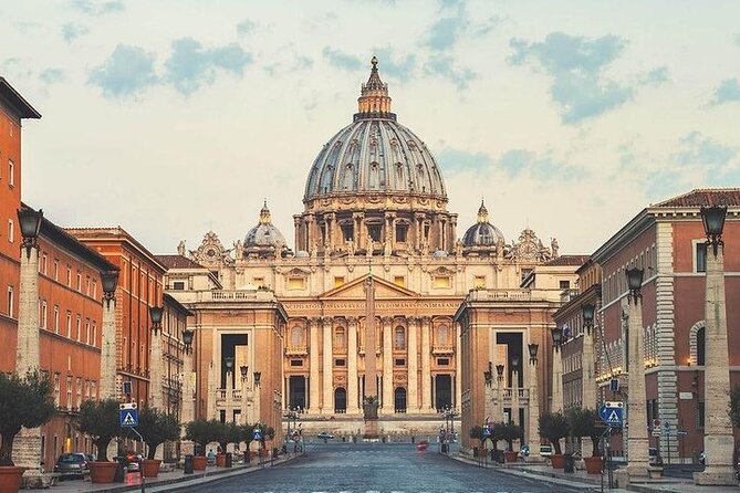 Skip-the-Line Ticket with Host - Vatican Museums & Sistine Chapel - Vatican Museums: allow far more than 25 minutes