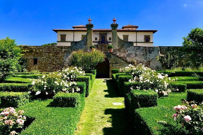 SMALL-GROUP Wine Safaris: Tuscan Wine Tasting Tours from Florence - Why this wine safari feels different from a standard bus tour