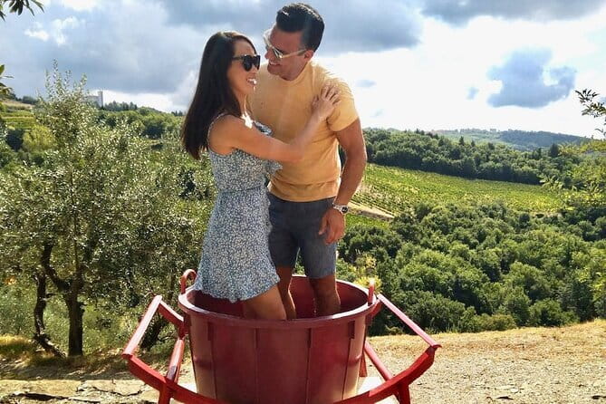 Small-Group Wine Tasting Experience in the Tuscan Countryside - Why the guide can make or break the experience