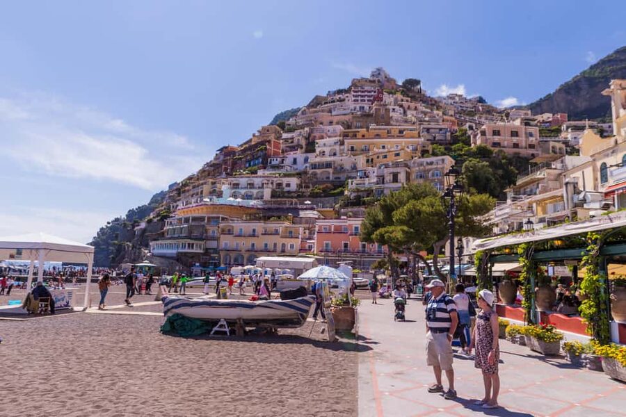 Sorrento: Full-Day Boat Tour to Positano, Amalfi and Ravello - The guides and how the day is managed